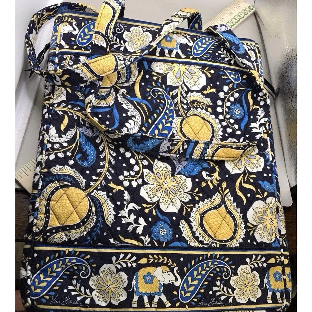 Vera‎ Bradley Ellie Blue Retired Fabric Covered Hardshell Laptop Portfolio